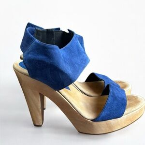 loeffler randall wooden heels sandals in blue suede, size 9